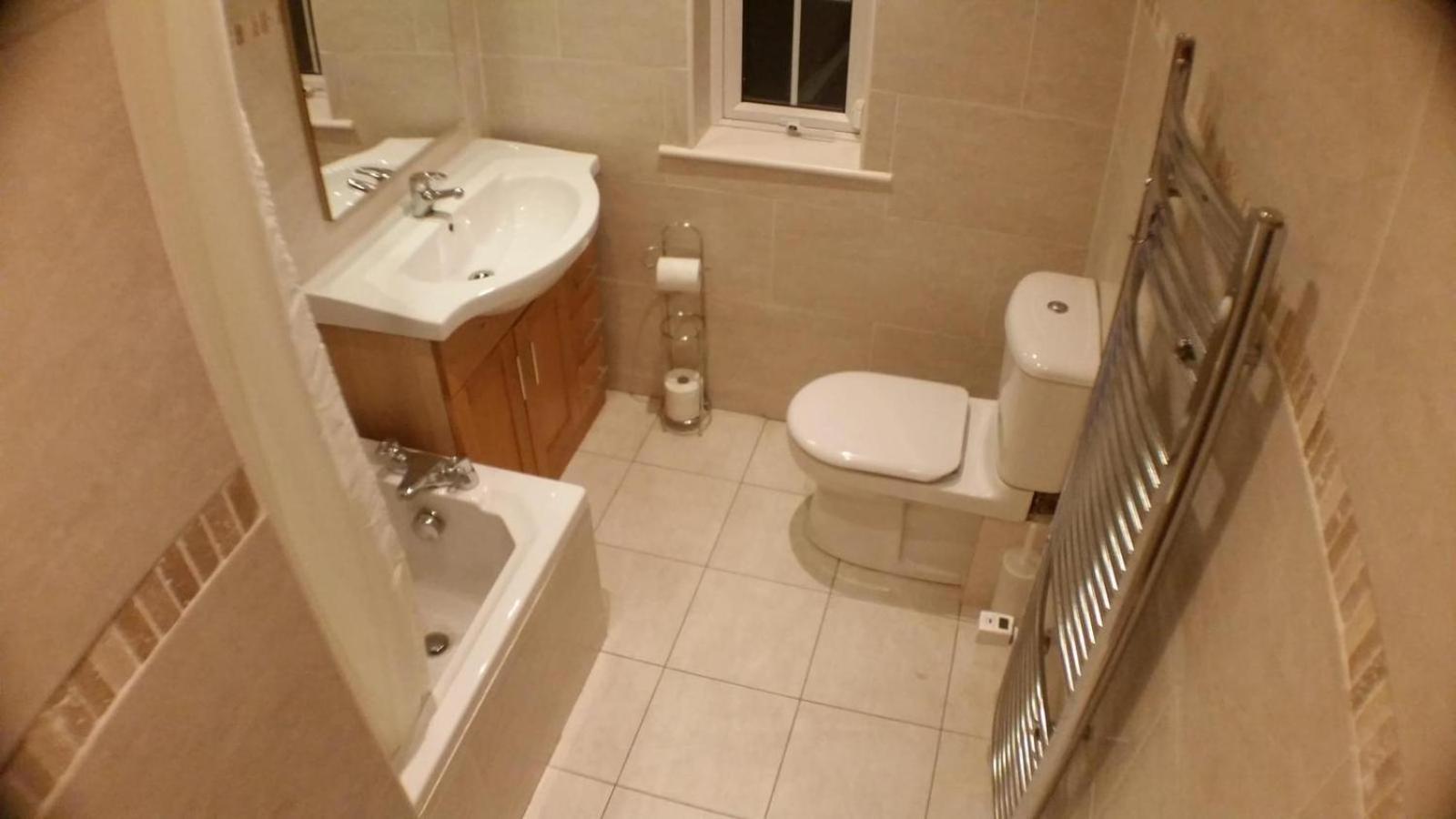Dorm Room 5-6 People Shared Bathroom Outside Room Δουβλίνο Εξωτερικό φωτογραφία